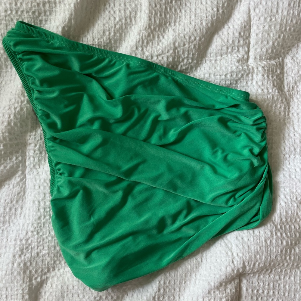 ONE SHOULDER GREEN RUCHED TOP SKY TO MOON SIZE L FITS S/M/L